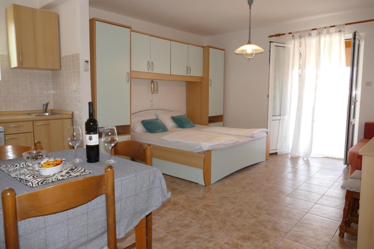 Apartments By The Sea Kampor, Rab - 5037 Dış mekan fotoğraf